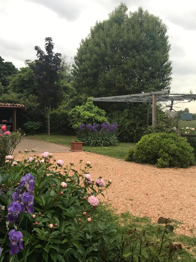 Una Casa Di Campagna Dossobuono Buitenkant foto