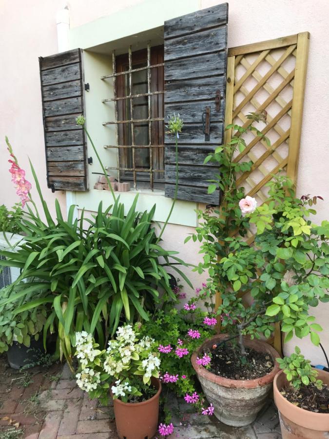 Una Casa Di Campagna Dossobuono Buitenkant foto